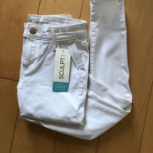 NWT - Old Navy white jeans with Sculpt - petite 2